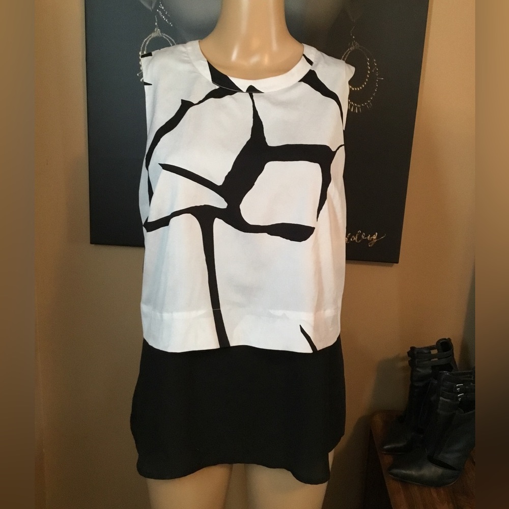 Ivanka Trump Sleeveless Black/White Top - Size 6